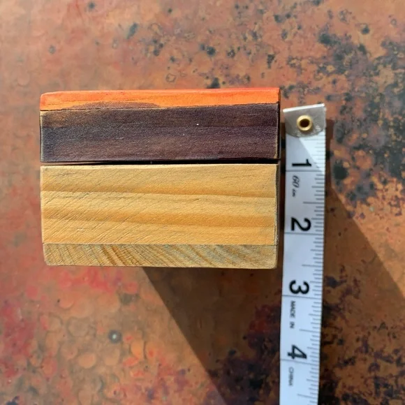 Decorative wooden box with hand painted lid - Picture 5 of 7